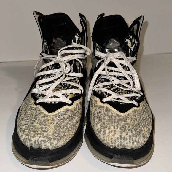 NIKE LEBRON 19 XIX BASKETBALL SHOES Size 10 - Picture 3 of 5